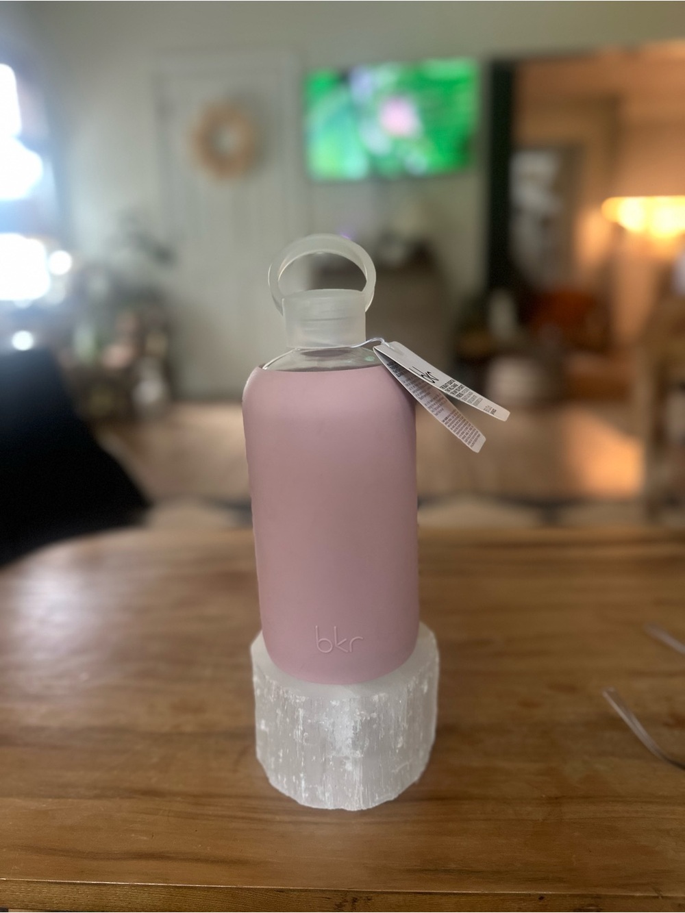 bkr Blush Pink Glass Bottle with Silicone Sleeve and Loop Cap Colette 32oz NWT
